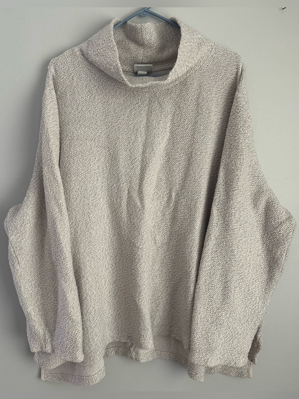 Off white / light grey women’s 3X sweater Ava and Viv 3XL